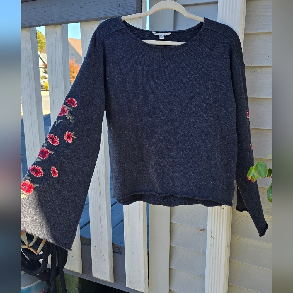 American Eagle Sweater - Picture 2 of 10